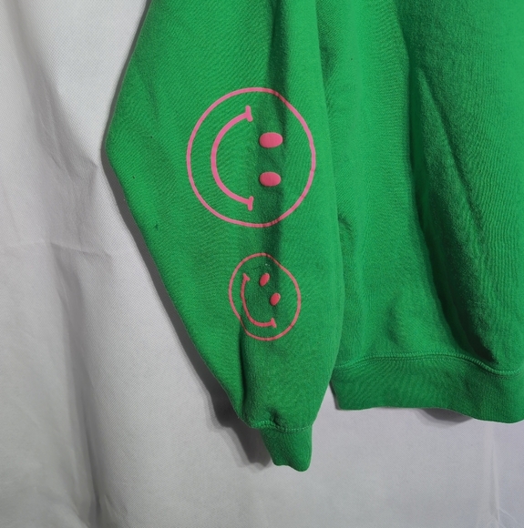 Green Sweatshirt sz XL with Pink Smiley Faces - Picture 4 of 4